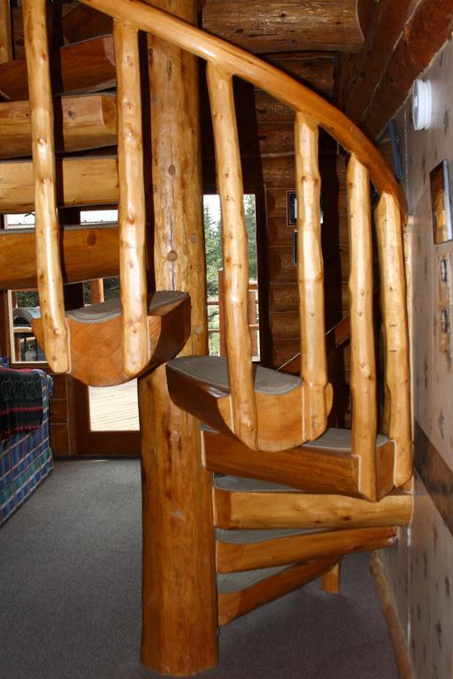 Wise Old Hunter Lodge Anchor Point الغرفة الصورة